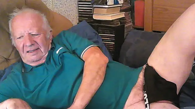 Will_bzzz live cam on StripChat