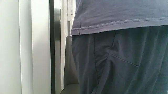 nole_china7 (Ask my age) - talk / fun / cum
