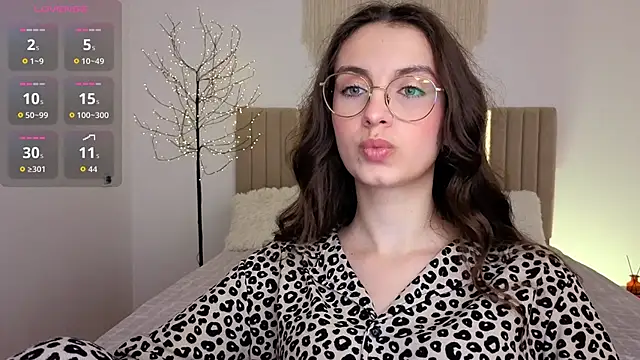 Real_cutie1 webcam