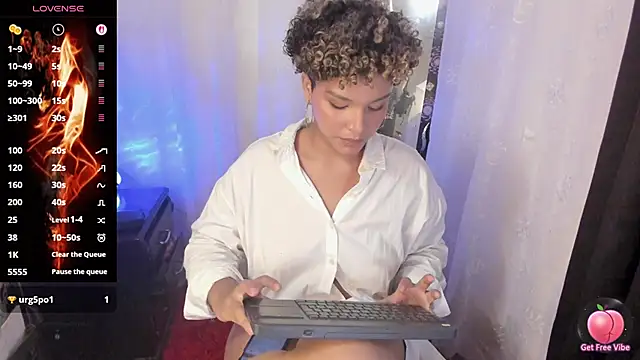 chloe_kisses webcam