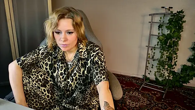 Kumiho_7777 webcam