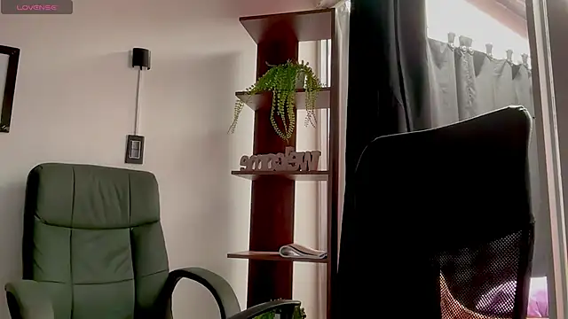 MarcellaGriffin webcam