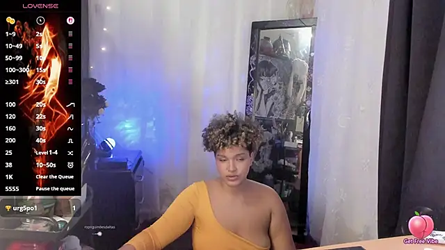 chloe_kisses webcam