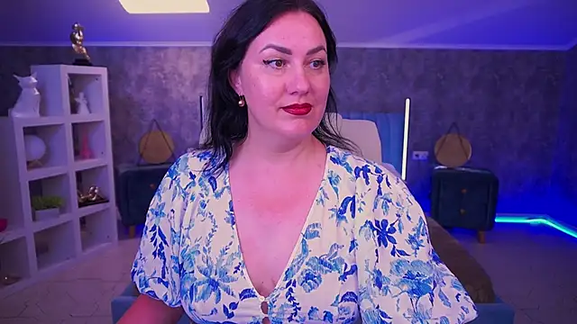 VelvetLuck webcam