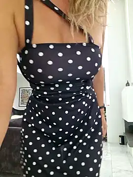 CelynaRoss webcam
