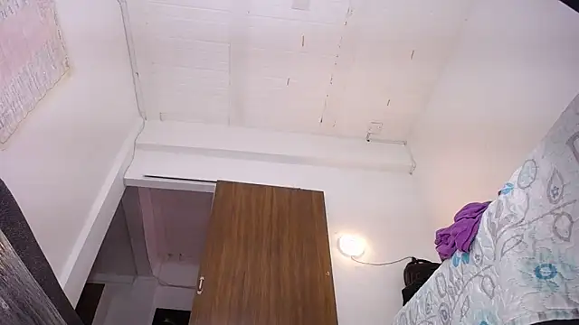 yselahot webcam