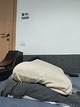 EmmaKrosss webcam