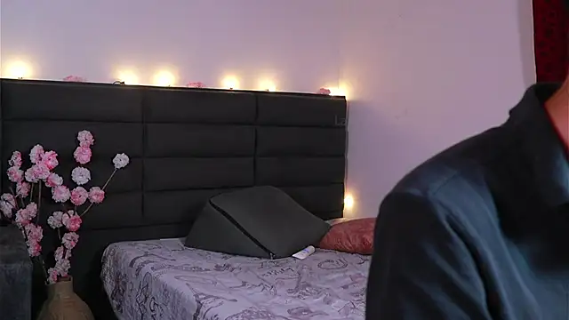 kathieandpovcock1 webcam