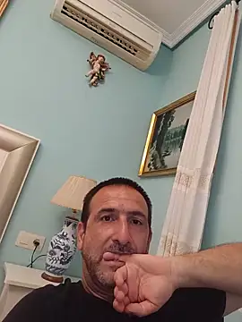 DanTrov79 live cam on StripChat