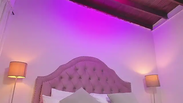 Mia_Culpa live sex cam
