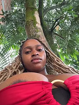 darle_volant live cam on StripChat