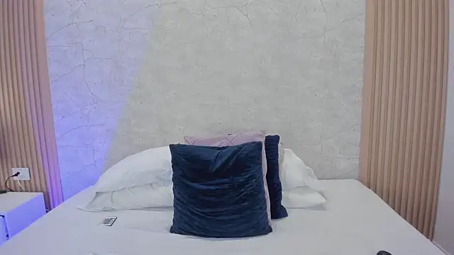 NaomyCollins__ webcam
