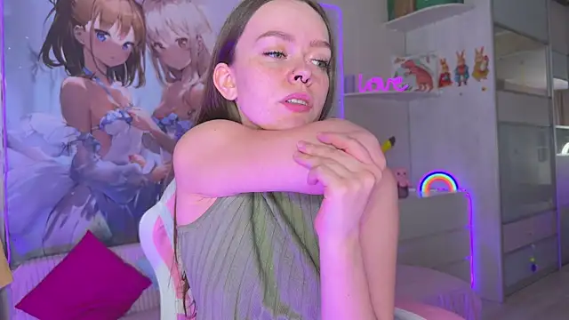 CheekySashaCharm webcam