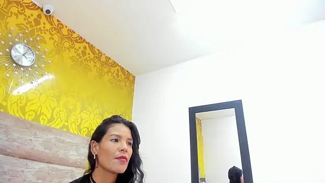 Samantha_Ortiz69 live cam on StripChat