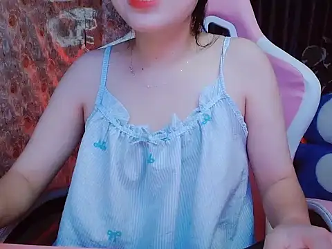 Julie_Ulie webcam