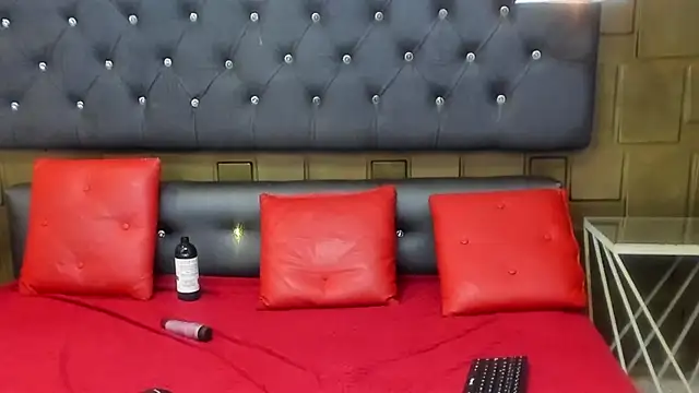LennaCruz webcam