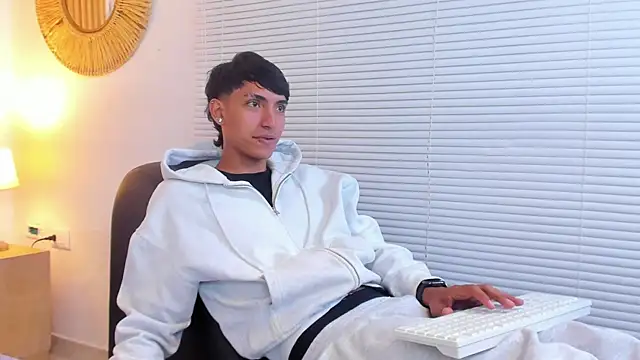 myke_tucker webcam
