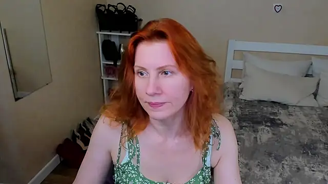 FoxySophia live cam on StripChat