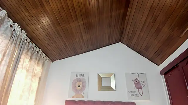 CelessteRedds live cam on StripChat