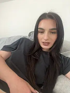 AdelinaAlia webcam