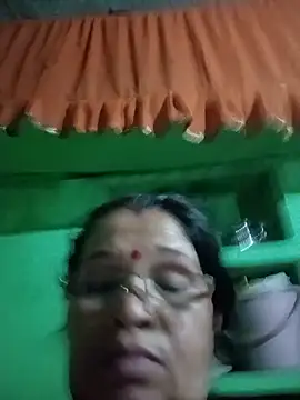 Manavi_x webcam
