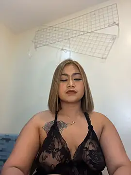 vien_pussy69 live cam on StripChat