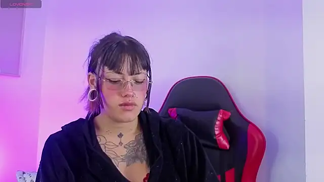 _sharlotte777 webcam