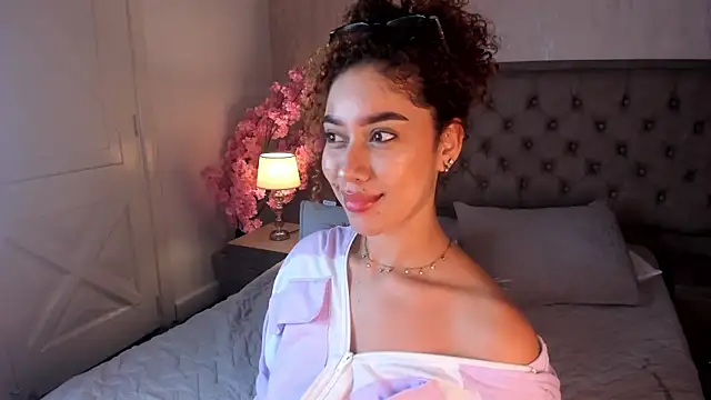 Sienna_brunette webcam