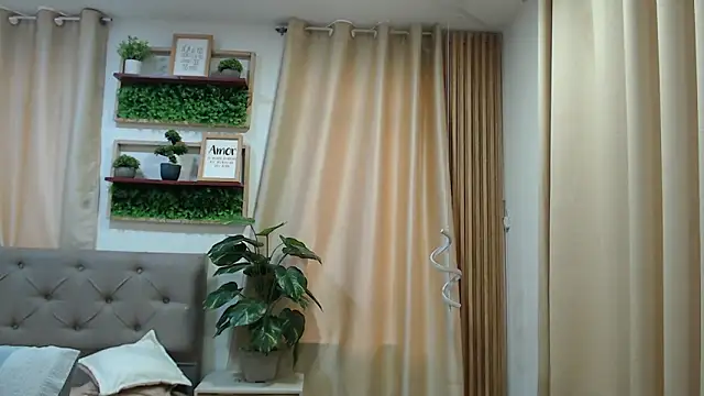 sasi_luna webcam