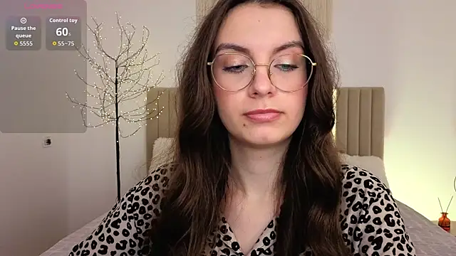 real_cutie1 - Real_cutie1's free webcam - UK Sex Cams
