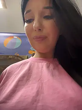 Tisha_Busty live sex cam