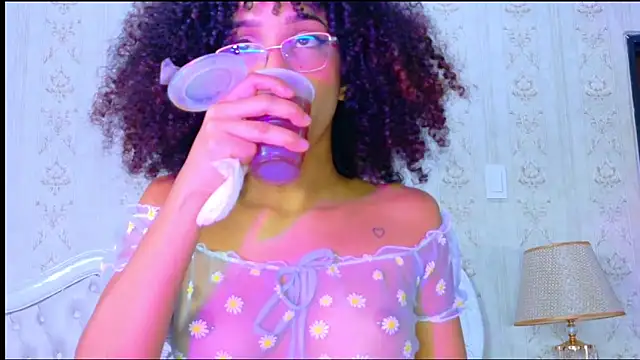 CamilaJohnston webcam