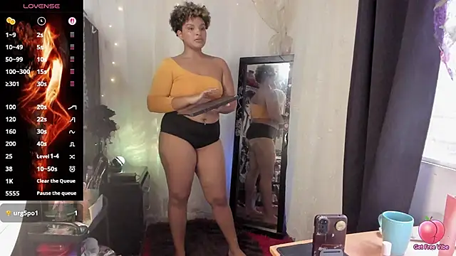 chloe_kisses webcam