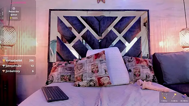 annie_vega17_ webcam