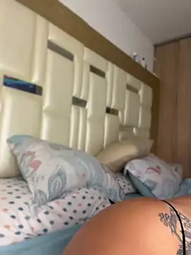 emily-Hornyy webcam