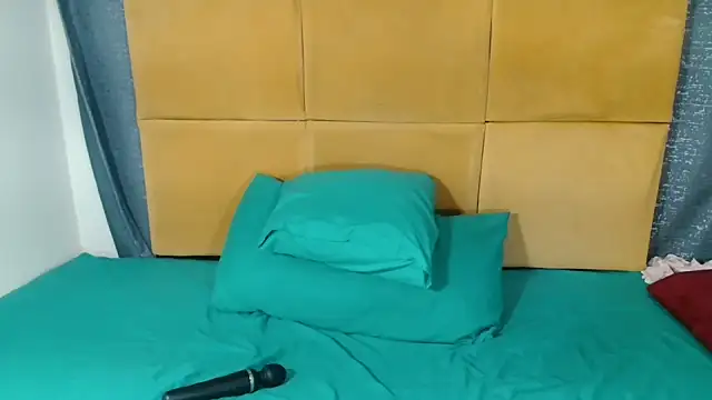 HugeTitisxx live sex cam