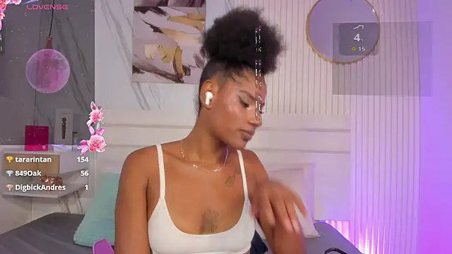 Afro_Luna webcam