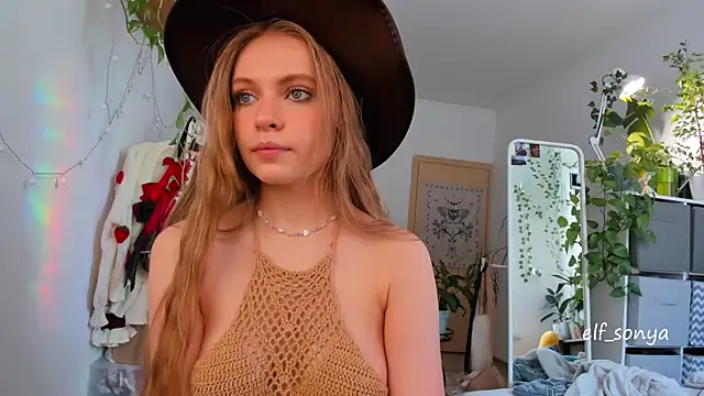 KittyNeon webcam