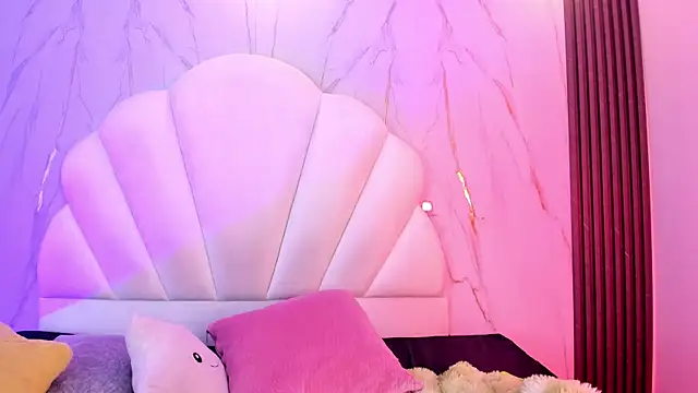AliiceWonderland_ webcam