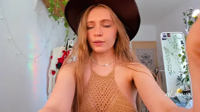 KittyNeon webcam