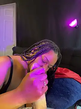 GirthGoddessCoco webcam