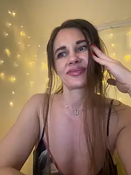 LucieMack webcam