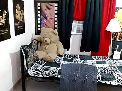 TSbrianaHugeCock webcam