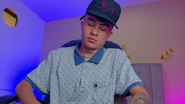 Nascary_Fox webcam
