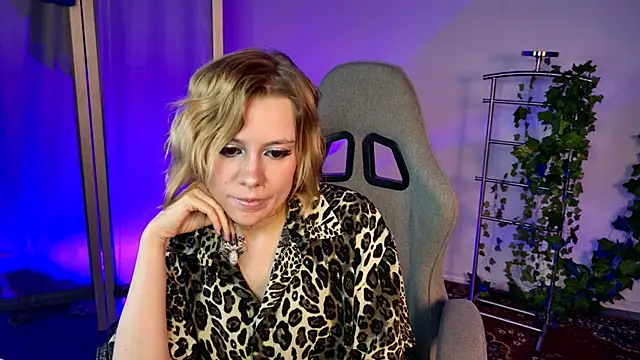 Kumiho_7777 webcam