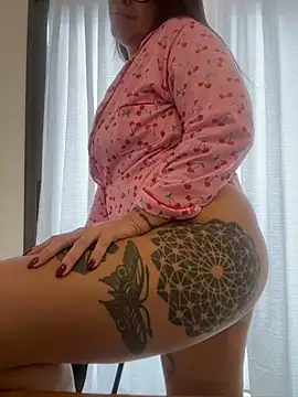 lilylovelesss webcam