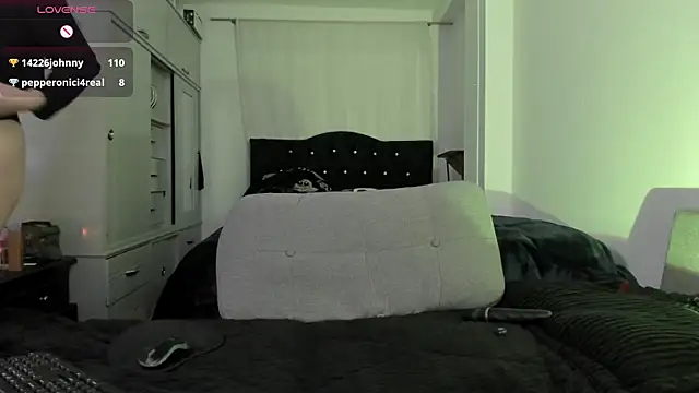 Amy_Aloqua webcam