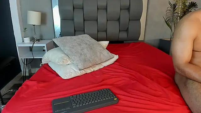 Charlie___Musk webcam