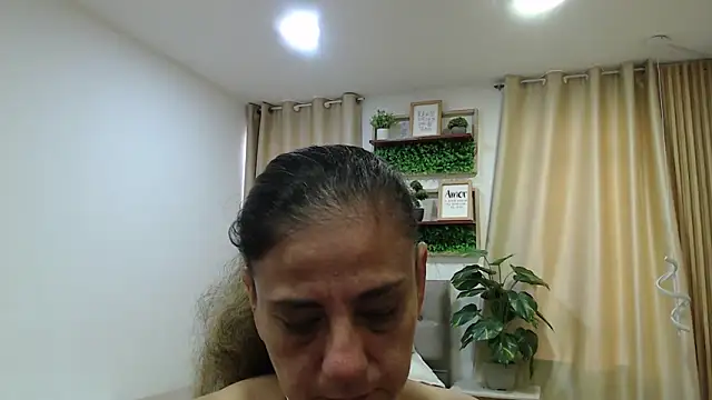 sasi_luna webcam