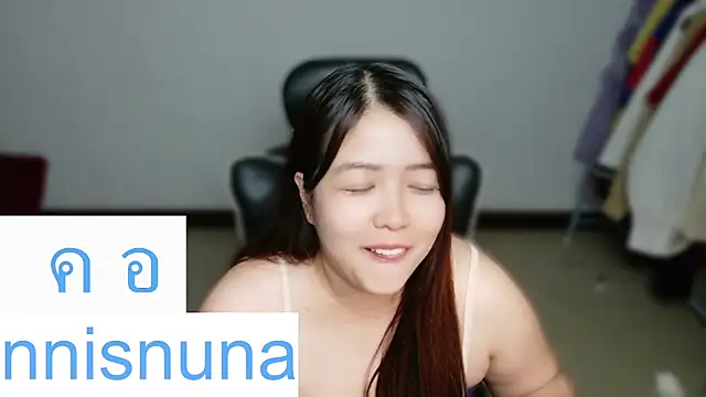 nunanunanuna webcam